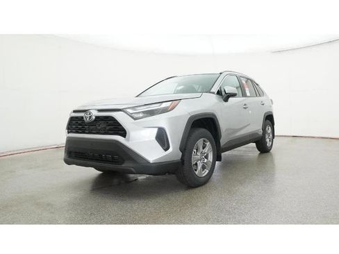 New 2025 Toyota RAV4 XLE image 39