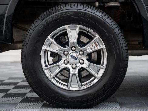 Used 2016 Ford F150 Lariat w/ Equipment Group 502A Luxury AWD/4WD image 20
