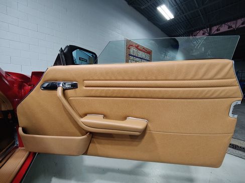 Used 1986 Mercedes-Benz 560 SL 2dr Convertible image 12