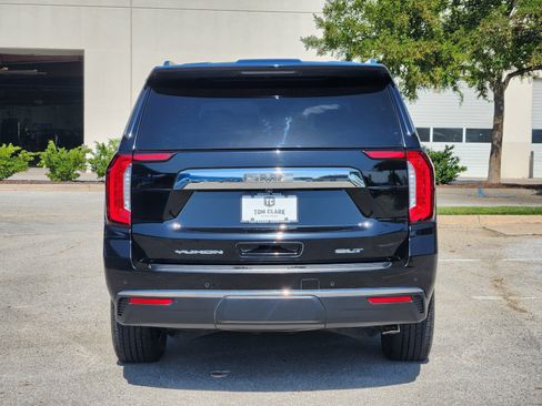 Used 2021 GMC Yukon XL SLT w/ SLT Premium Package RWD image 34