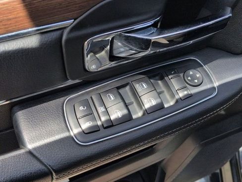 Used 2016 RAM 1500 Laramie image 15