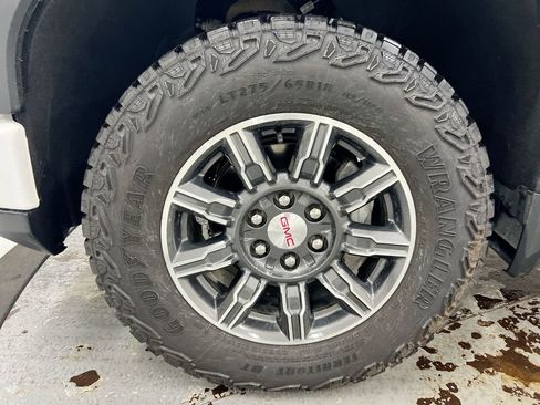 Used 2025 GMC Sierra 1500 AT4 AWD/4WD image 27