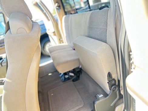 Used 2004 Ford F350 XL image 19