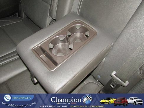Used 2022 Chevrolet Suburban RST w/ Luxury Package RWD image 22