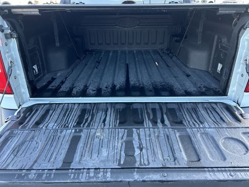 Certified 2022 Ford Maverick XLT image 5