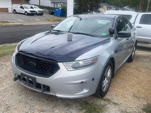 Used 2017 Ford Taurus Police Interceptor AWD image 2