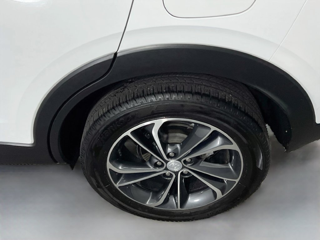 Used 2023 Buick Encore GX Select FWD image 25