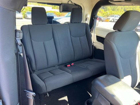 Used 2015 Jeep Wrangler Sport AWD/4WD image 14