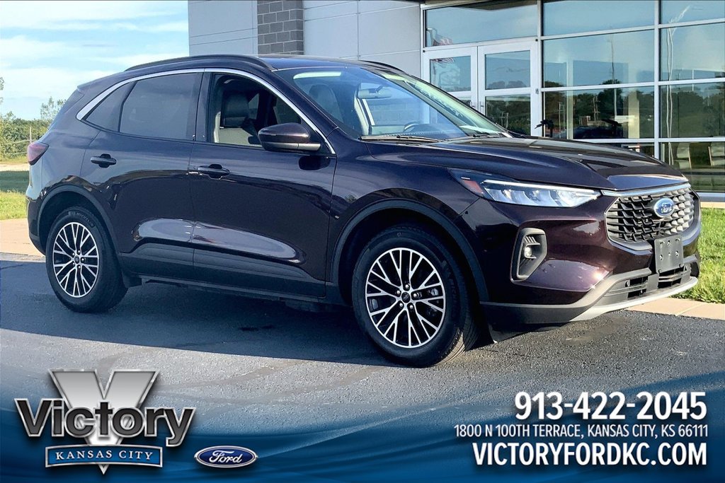Used 2023 Ford Escape SE FWD image 1