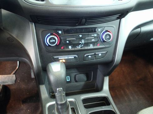 Used 2017 Ford Escape SE w/ Equipment Group 201A image 21