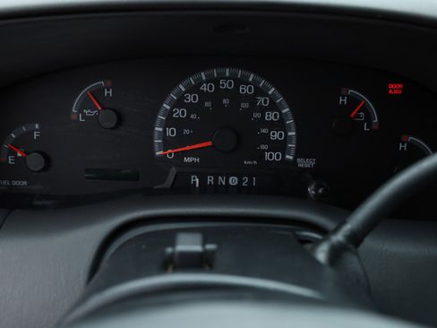 Used 2001 Ford F150 XL image 28