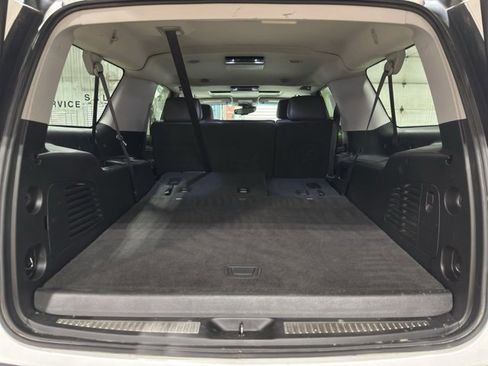 Used 2017 Chevrolet Suburban LT image 28