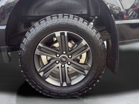 Used 2022 Ford F150 Lariat w/ Equipment Group 502A High image 33