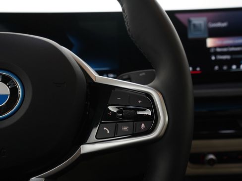 Used 2025 BMW i4 xDrive40i w/ M Sport Package AWD/4WD image 28