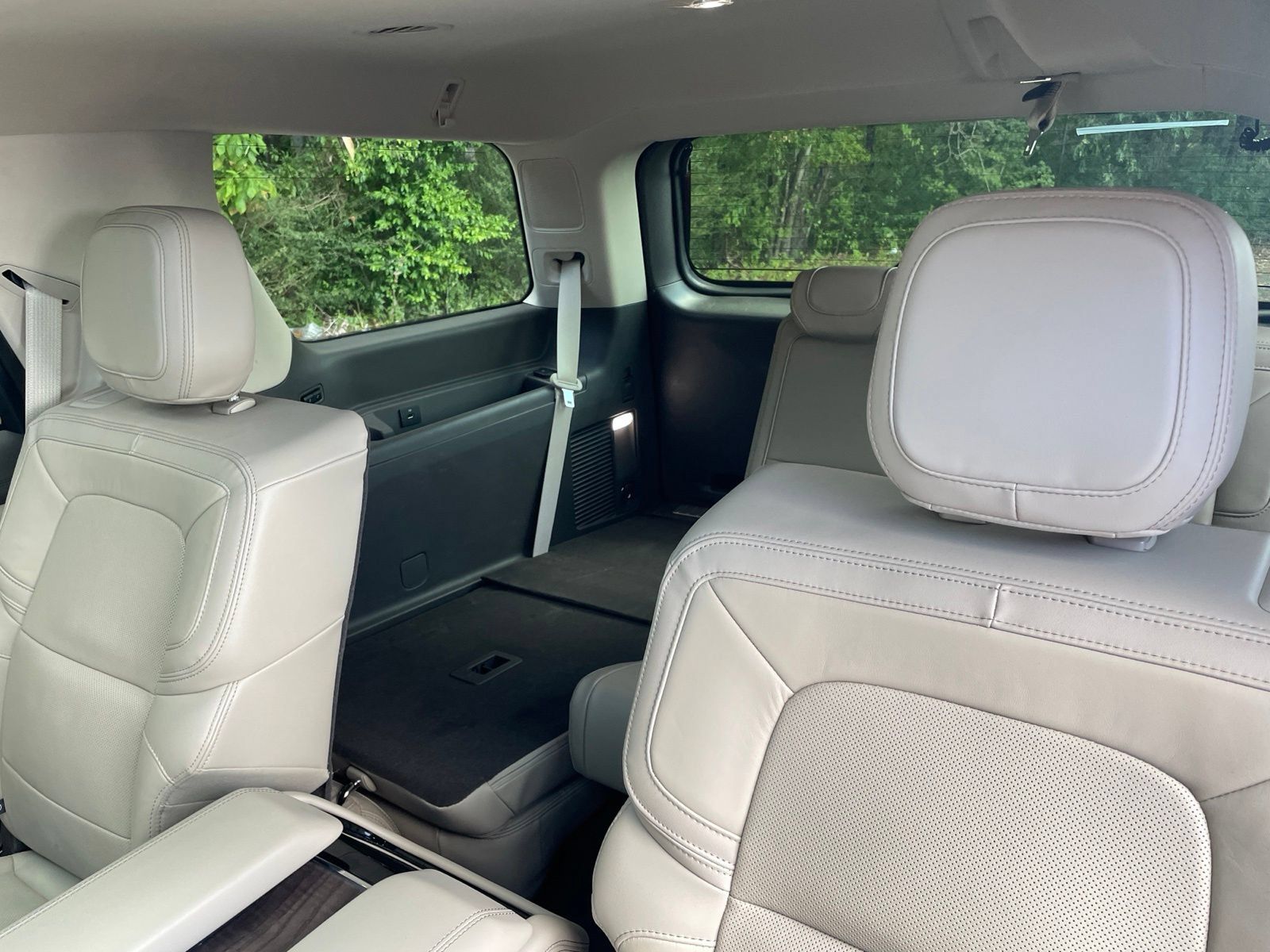 Used 2024 Lincoln Navigator Reserve AWD/4WD image 35
