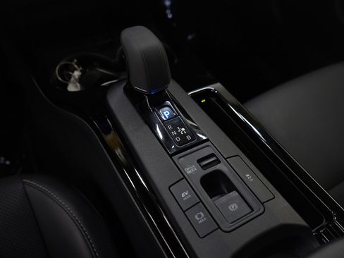 Used 2024 Toyota Prius XLE image 21