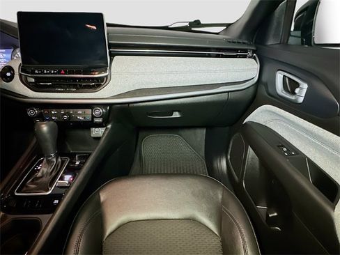 Used 2023 Jeep Compass Latitude w/ Convenience Group image 32