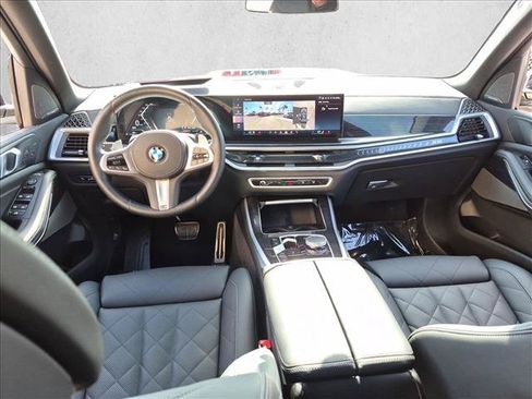 Used 2026 BMW X5 xDrive40i w/ M Sport Package AWD/4WD image 18