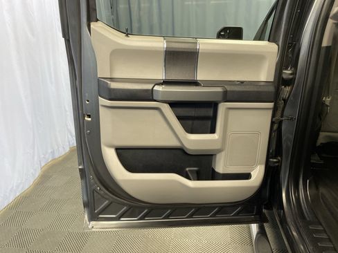 Used 2016 Ford F150 XLT w/ Trailer Tow Package image 22