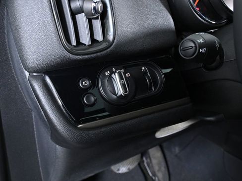 Used 2019 MINI Cooper Countryman S w/ Premium Package image 18