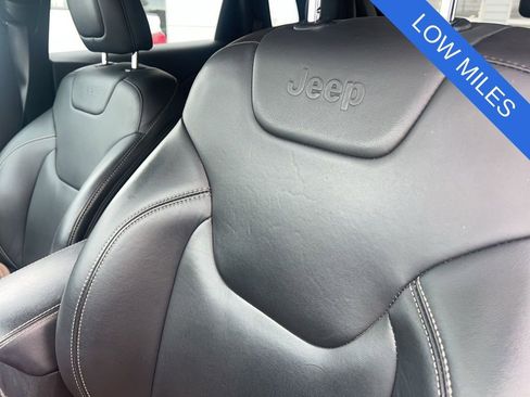 Used 2015 Jeep Cherokee Limited image 9