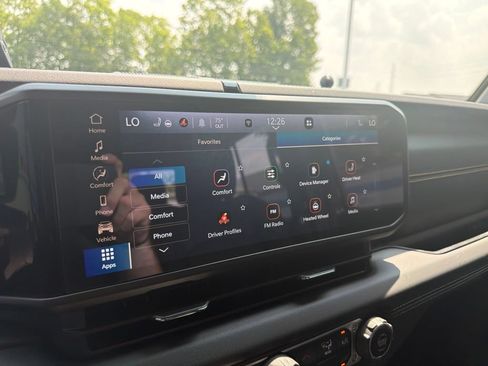 Used 2025 Jeep Gladiator Sport AWD/4WD image 30