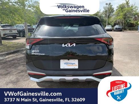 Used 2025 Kia Sportage EX FWD image 5