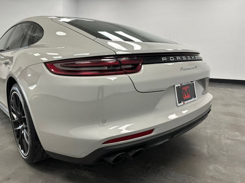 Used 2018 Porsche Panamera 4S image 25