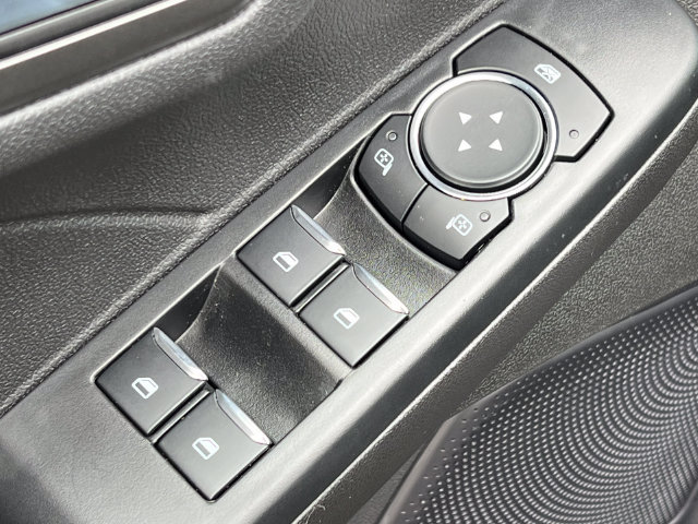 New 2024 Ford Escape SE FWD image 11