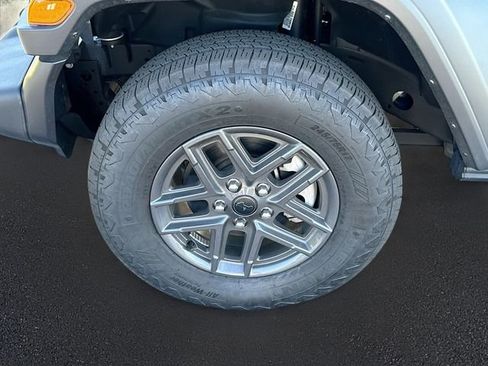 Used 2024 Jeep Wrangler Sport S image 29