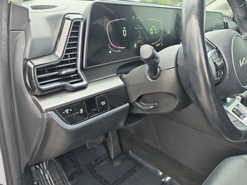 Certified 2023 Kia Sportage EX FWD image 12