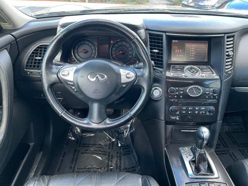 Used 2010 INFINITI FX35 AWD w/ Premium Pkg image 30