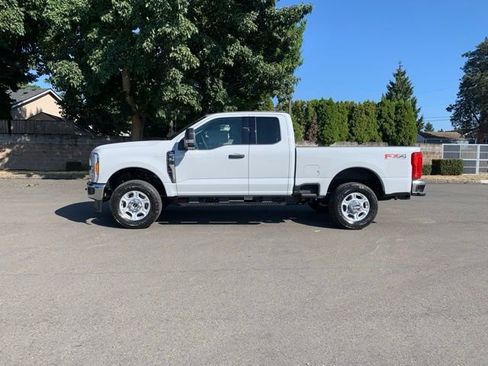 New 2026 Ford F350 XLT w/ FX4 Off-Road Package image 2