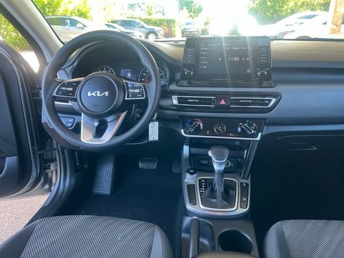 Certified 2023 Kia Seltos LX AWD/4WD image 17