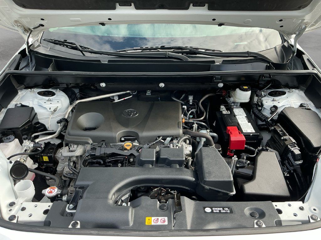 Used 2024 Toyota RAV4 Adventure AWD/4WD image 18