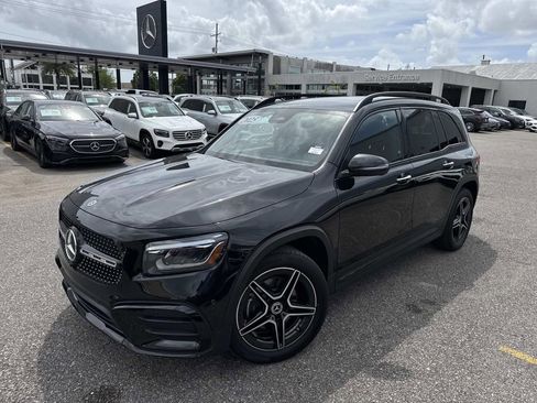 Used 2025 Mercedes-Benz GLB 250 image 3