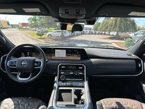 Certified 2025 Nissan Armada Platinum AWD/4WD image 16