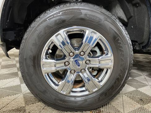 Certified 2019 Ford Ranger XLT w/ Equipment Group 302A Luxury image 12