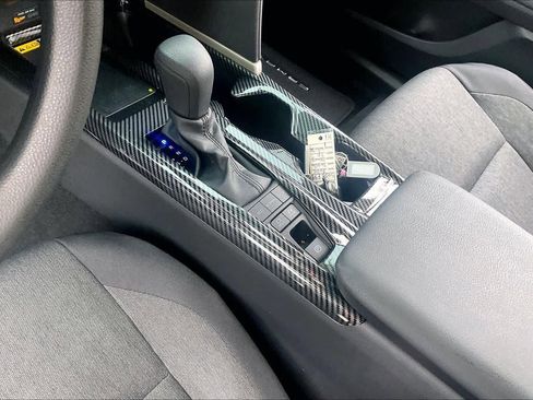 Used 2026 Toyota Camry LE w/ Convenience Package image 16