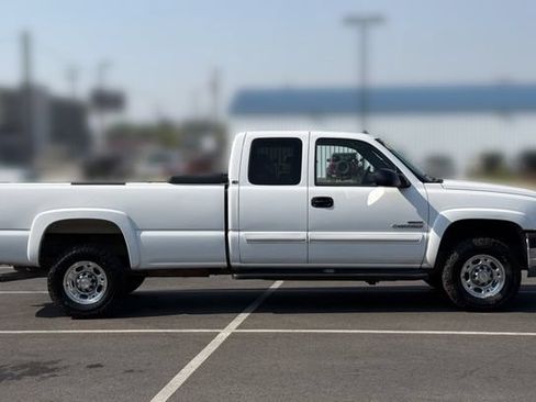 Used 2003 Chevrolet Silverado 2500 LS RWD image 8