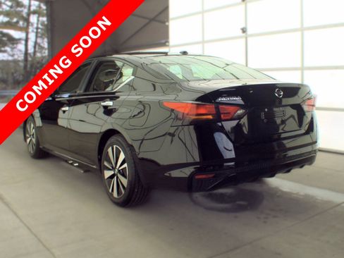 Used 2021 Nissan Altima 2.5 SV FWD image 6