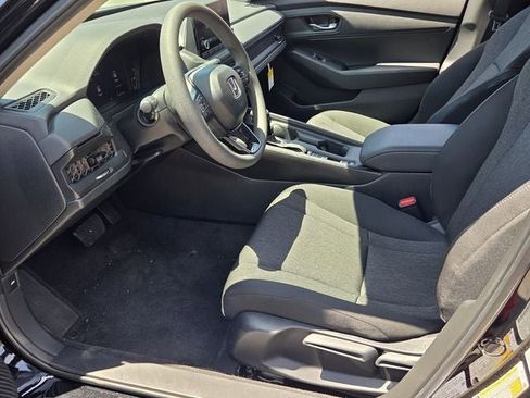 Used 2025 Honda Accord LX image 12