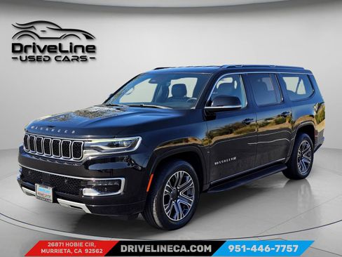 Used 2024 Jeep Wagoneer L Series II w/ Flexible Seating Group AWD/4WD image 1