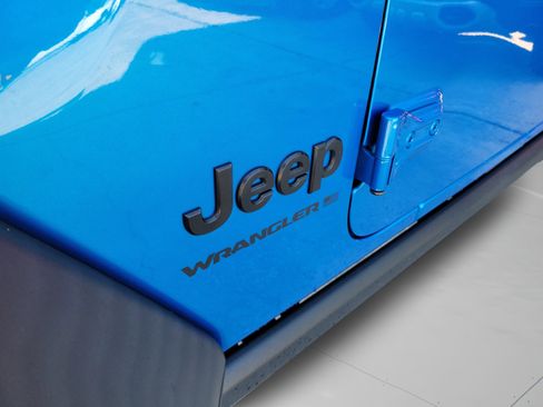 Used 2024 Jeep Wrangler Unlimited Sport AWD/4WD image 30