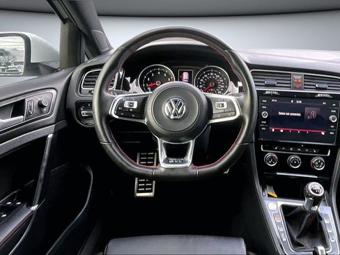 Used 2020 Volkswagen GTI SE image 8