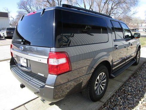 Used 2017 Ford Expedition EL XLT w/ Equipment Group 202A image 7