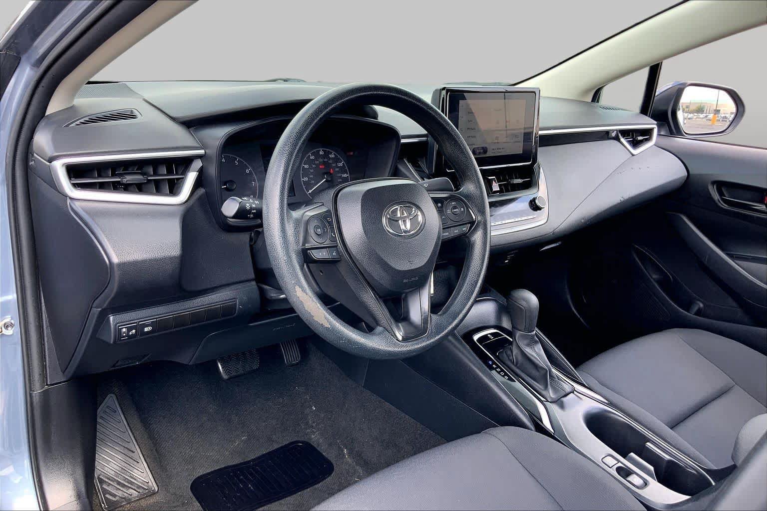 Used 2024 Toyota Corolla LE FWD image 17