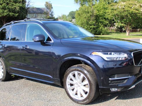 Used 2016 Volvo XC90 T6 Momentum w/ Protection Package Plus AWD/4WD image 9