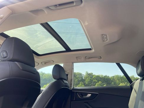 Used 2019 Audi Q8 Premium Plus AWD/4WD image 23