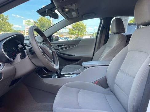 Used 2022 Chevrolet Malibu LT FWD image 13